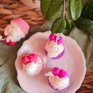 Lumânare mărțișor mini brioșă