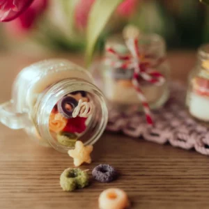 Lumânare mărțișor borcănel cu cereale